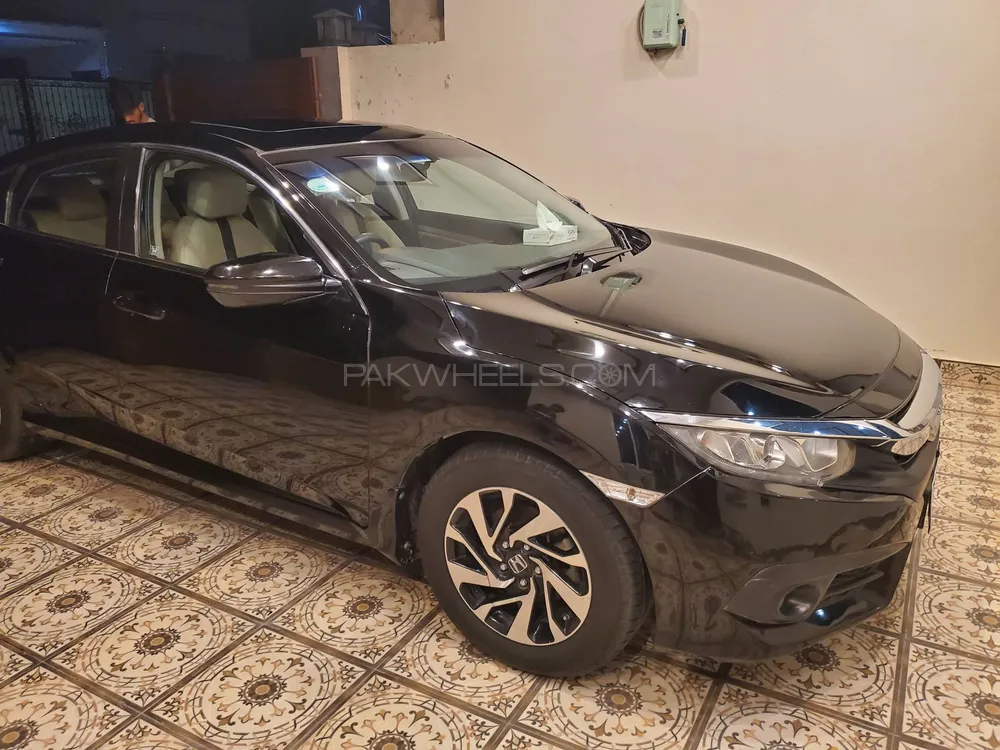 Honda Civic 2016 for Sale in Multan Image-1