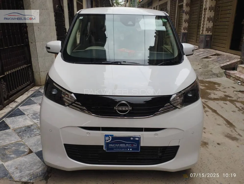 Nissan Dayz 2024 for Sale in Peshawar Image-1