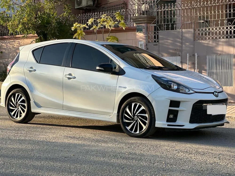 Toyota Aqua 2018 for Sale in Karachi Image-1