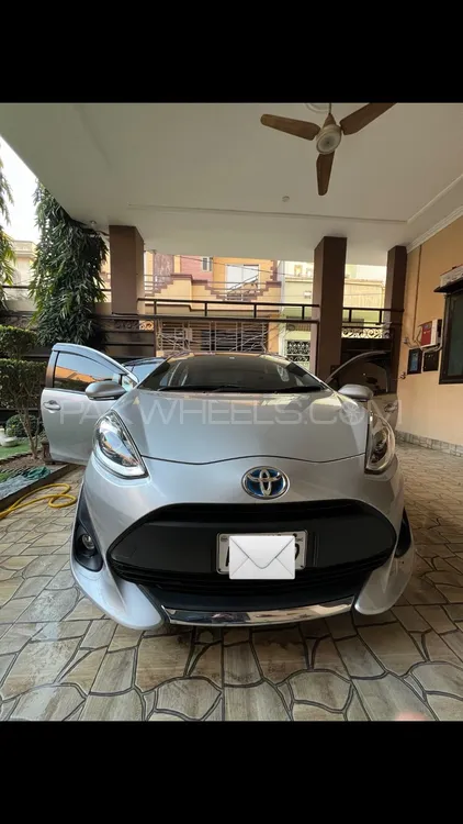 Toyota Aqua 2020 for Sale in Sialkot Image-1