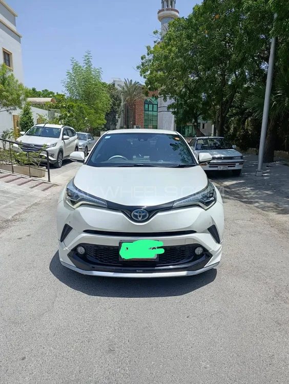 Toyota C-HR 2017 for Sale in Karachi Image-1