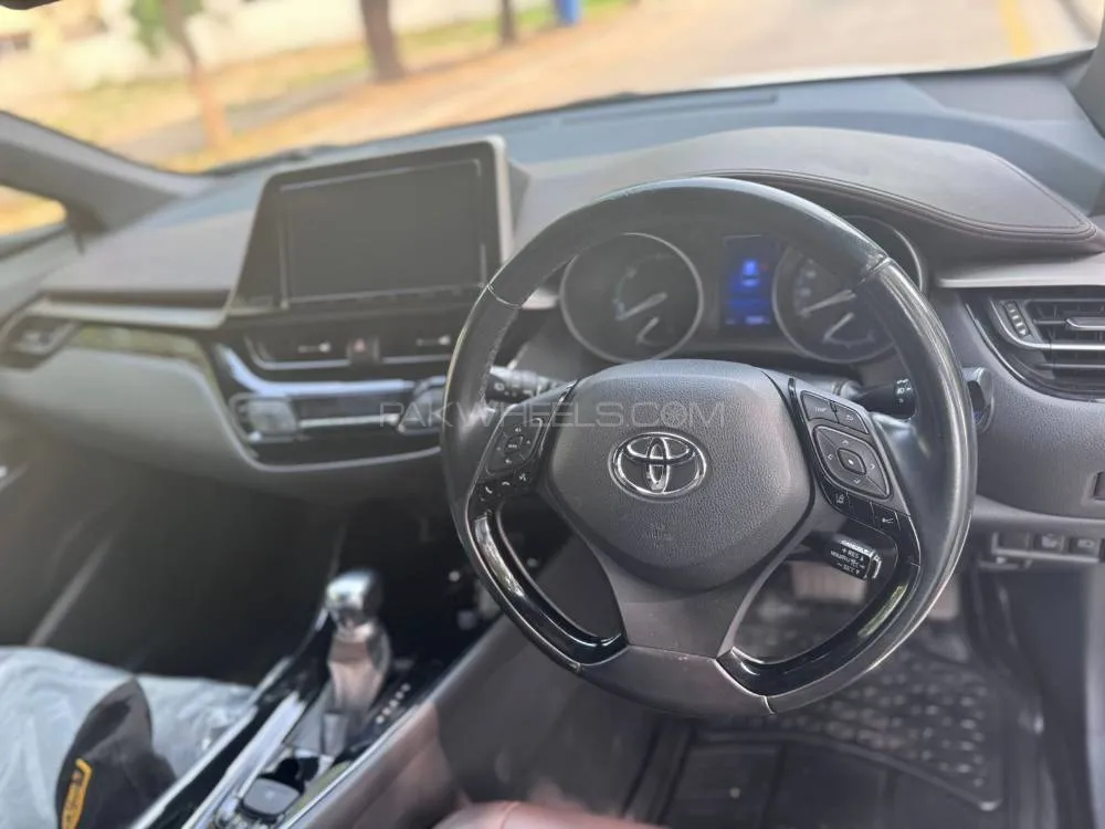 Toyota C-HR 2018 for Sale in Lahore Image-1