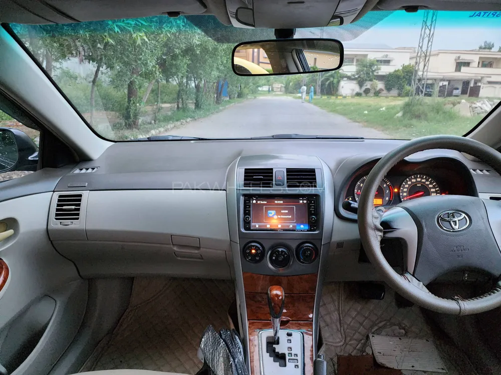 Toyota Corolla 2011 for Sale in Islamabad Image-1