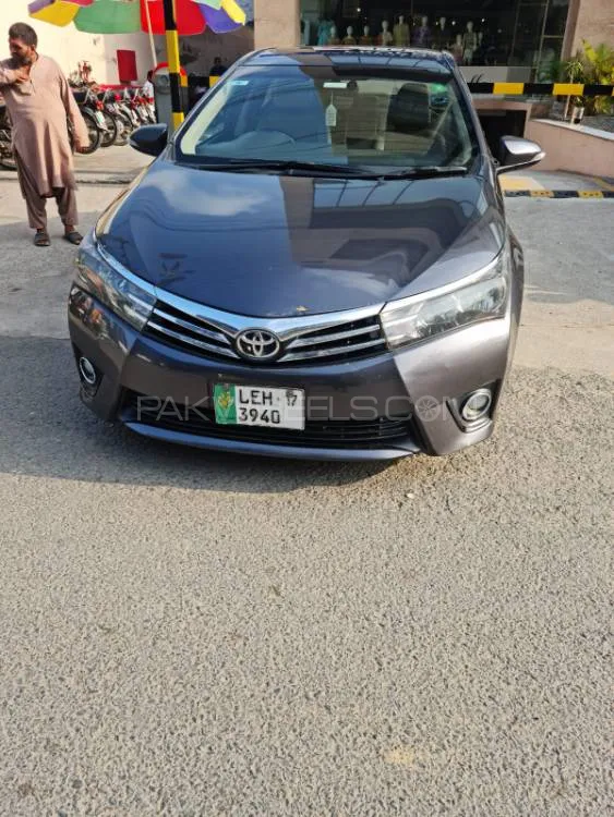 Toyota Corolla 2017 for Sale in Lahore Image-1