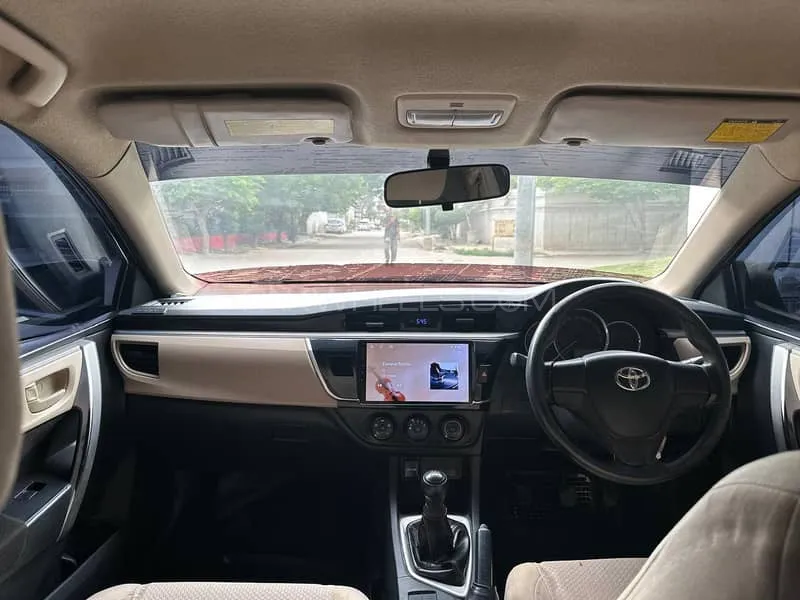 Toyota Corolla 2016 for Sale in Karachi Image-1