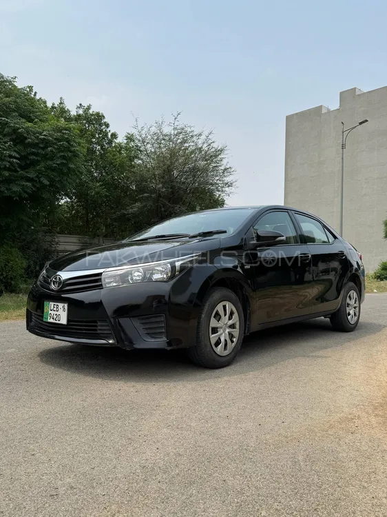 Toyota Corolla 2016 for Sale in Lahore Image-1