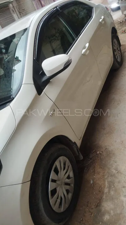 Toyota Corolla 2016 for Sale in Karachi Image-1