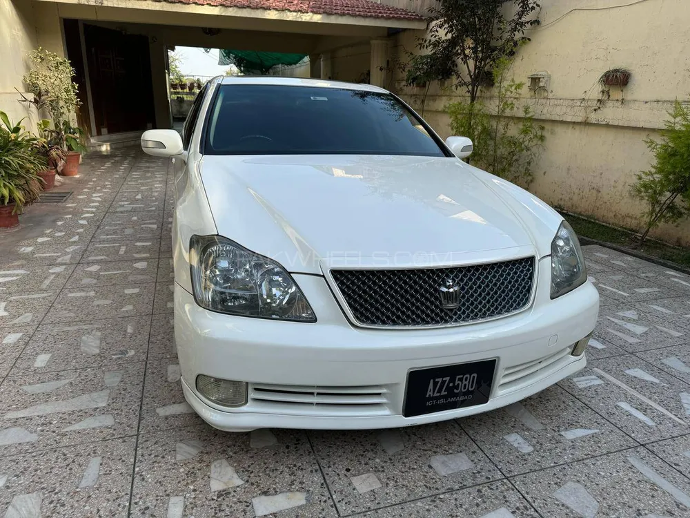 Toyota Crown 2005 for Sale in Islamabad Image-1