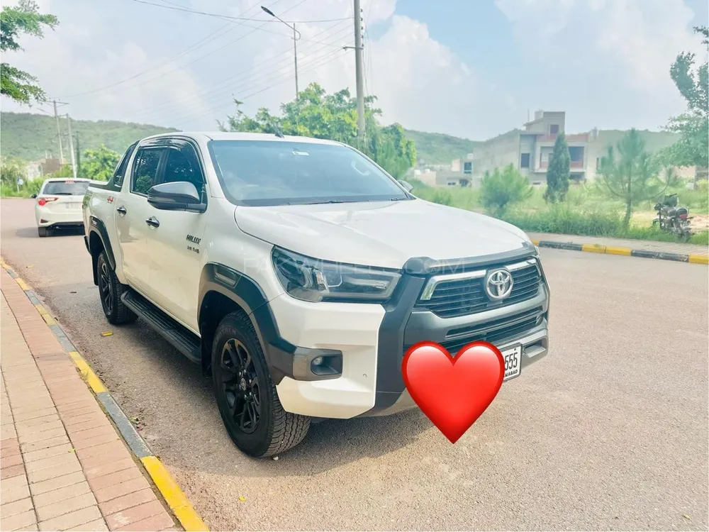 Toyota Hilux 2022 for Sale in Islamabad Image-1