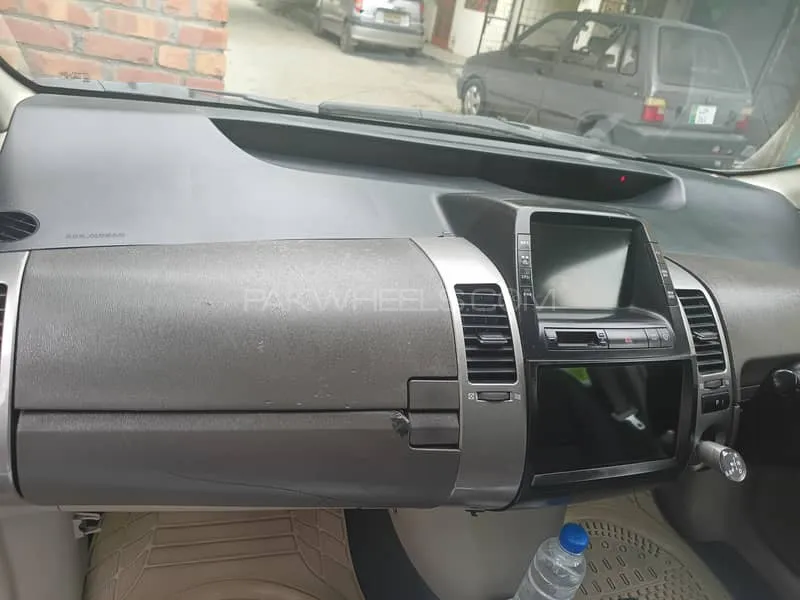 Toyota Prius 2006 for Sale in Lahore Image-1