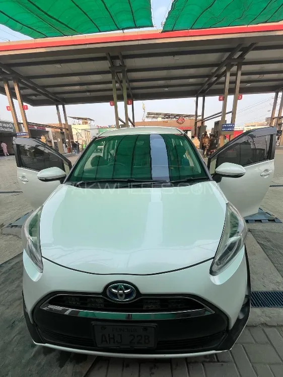 Toyota Sienta 2016 for Sale in Multan Image-1