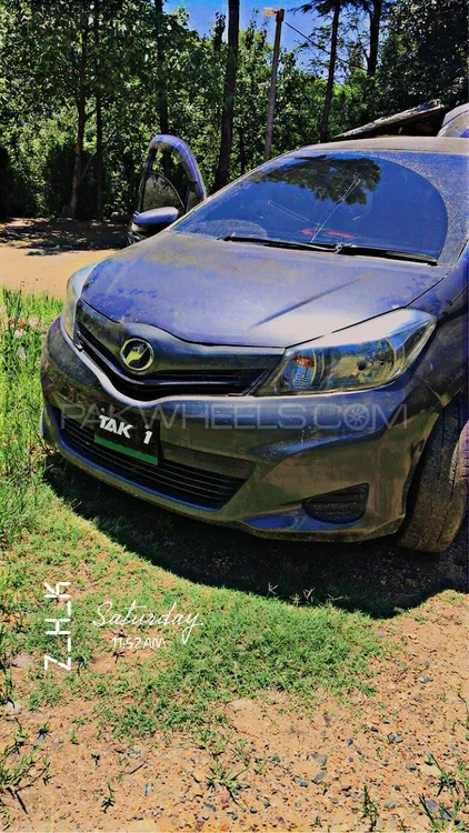 Toyota Vitz 2012 for Sale in Swatmingora Image-1