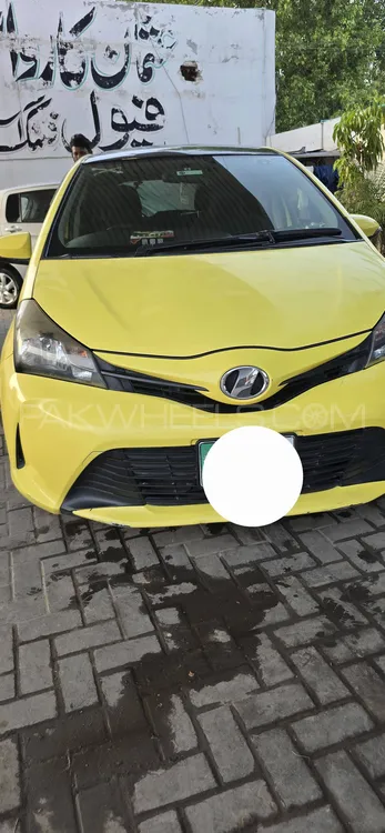 Toyota Vitz 2014 for Sale in Multan Image-1