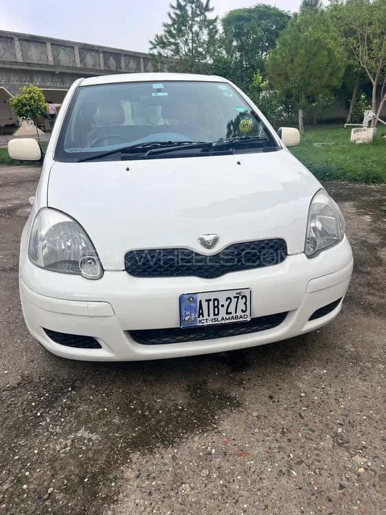 Toyota Vitz 2003 for Sale in Takhtbai Image-1