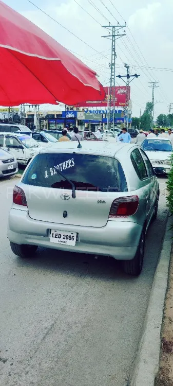 Toyota Vitz 2000 for Sale in Charsadda Image-1