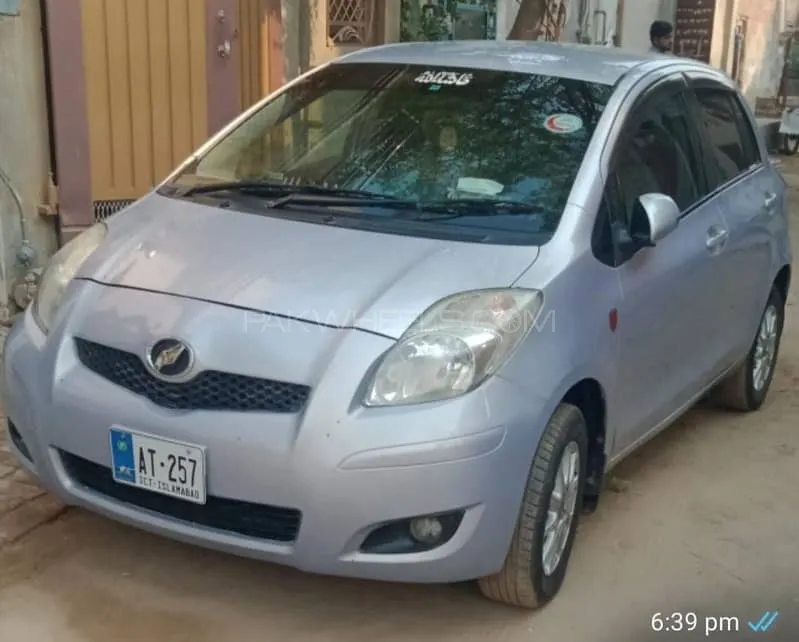 Toyota Vitz 2010 for Sale in Faisalabad Image-1