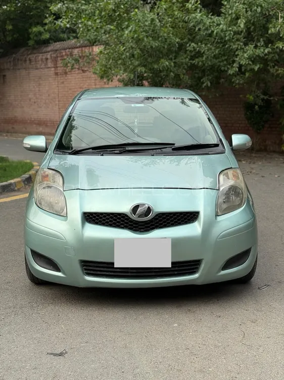 Toyota Vitz 2009 for Sale in Lahore Image-1