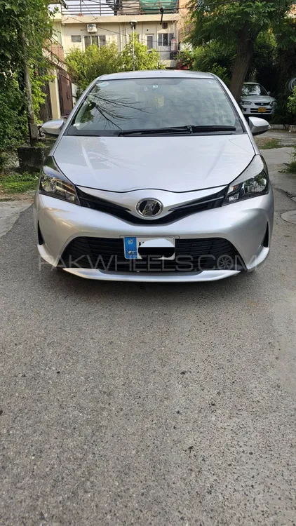 Toyota Vitz 2016 for Sale in Islamabad Image-1