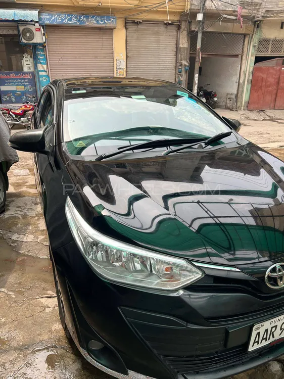 Toyota Yaris Sedan 2020 for Sale in Lahore Image-1