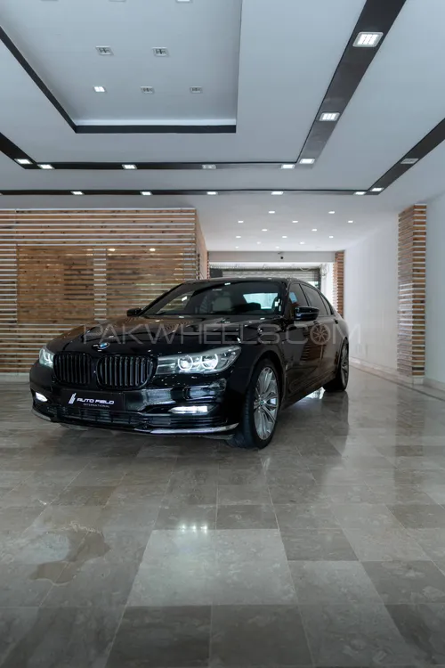 BMW 7 Series 2017 for Sale in Islamabad BMW 7 Series 2017 for Sale in Islamabad Image-2