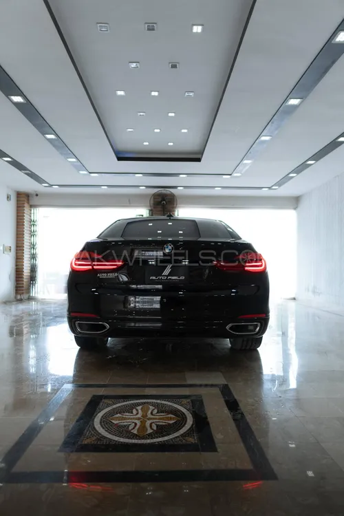 BMW 7 Series 2017 for Sale in Islamabad BMW 7 Series 2017 for Sale in Islamabad Image-4