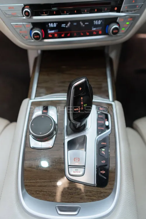 BMW 7 Series 2017 for Sale in Islamabad BMW 7 Series 2017 for Sale in Islamabad Image-13
