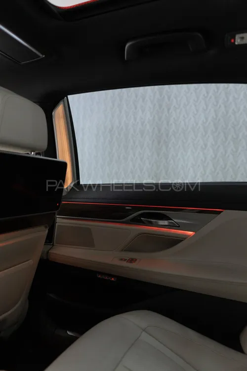 BMW 7 Series 2017 for Sale in Islamabad BMW 7 Series 2017 for Sale in Islamabad Image-17