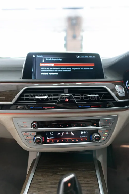 BMW 7 Series 2017 for Sale in Islamabad BMW 7 Series 2017 for Sale in Islamabad Image-18