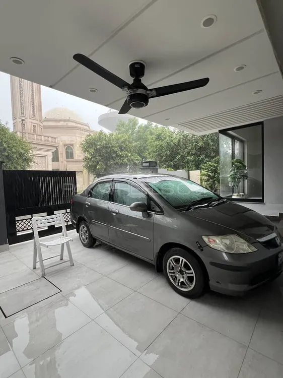 Honda City 2005 for Sale in Lahore Image-1