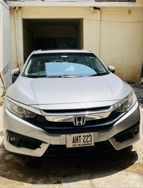 Honda Civic 2018 for Sale in Peshawar Image-1