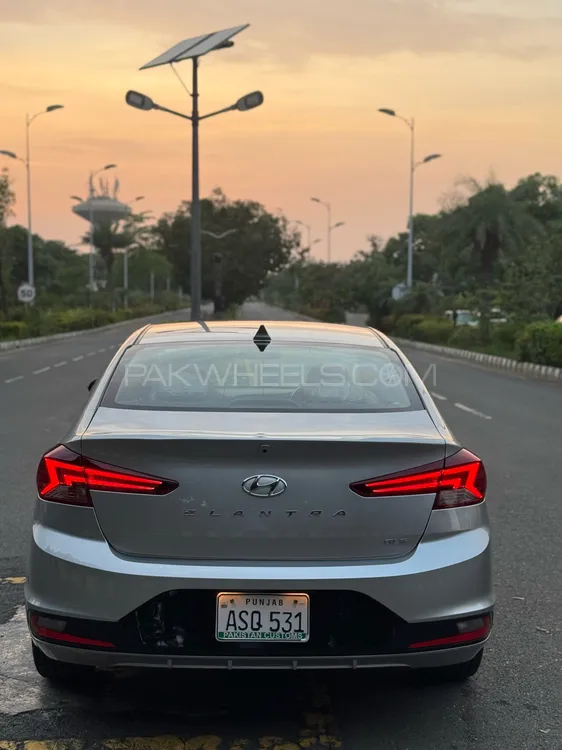 Hyundai Elantra 2024 for Sale in Lahore Image-1