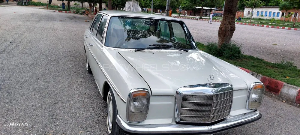Mercedes Benz E Class 1970 for Sale in Wah cantt Image-1