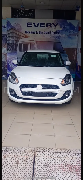 Suzuki Swift 2025 for Sale in Peshawar Image-1