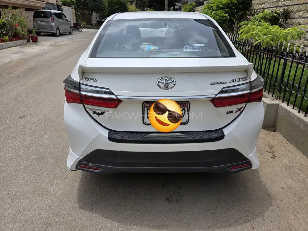 Toyota Corolla 2018 for Sale in Karachi Image-1