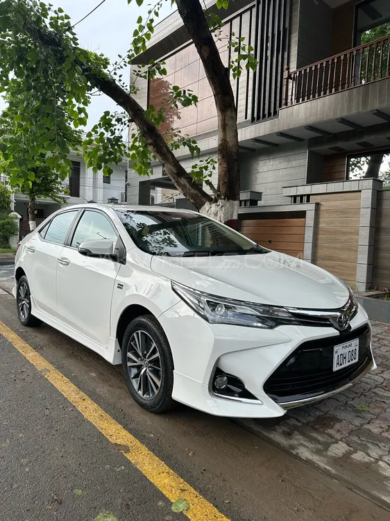 Toyota Corolla 2021 for Sale in Lahore Image-1
