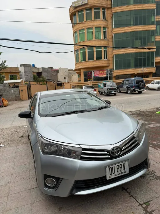 Toyota Corolla 2015 for Sale in Islamabad Image-1