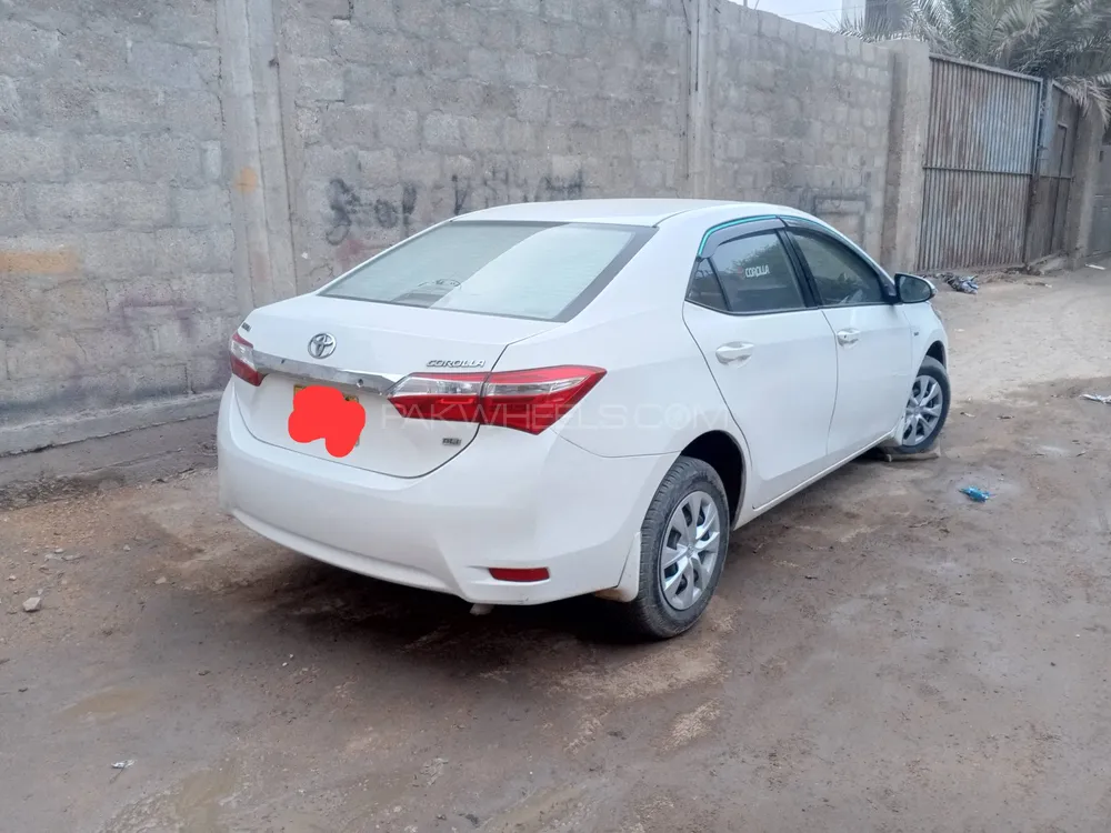Toyota Corolla 2016 for Sale in Karachi Image-1