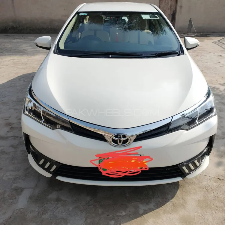 Toyota Corolla 2018 for Sale in Jhang Image-1