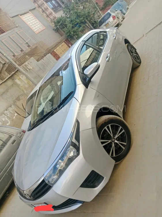 Toyota Corolla 2015 for Sale in Karachi Image-1