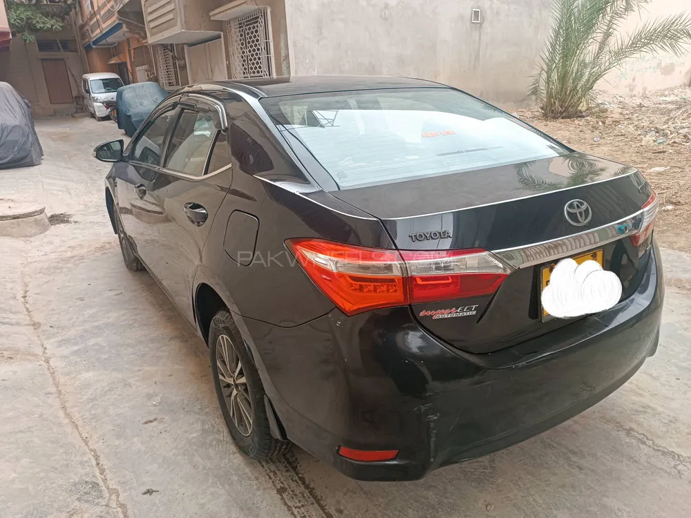 Toyota Corolla 2016 for Sale in Karachi Image-1