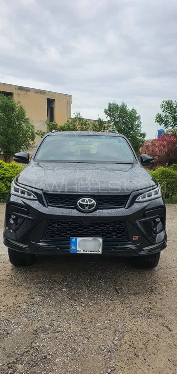 Toyota Fortuner 2025 for Sale in Islamabad Image-1