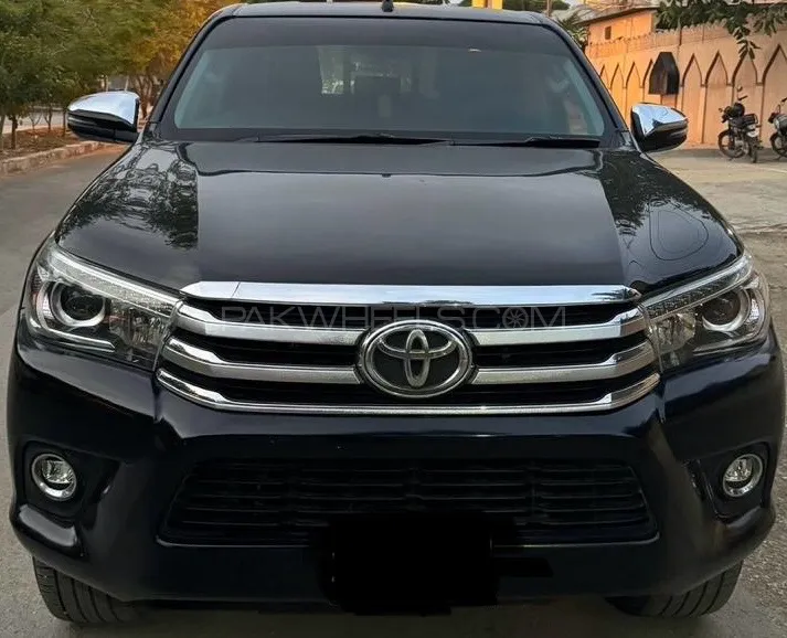Toyota Hilux 2020 for Sale in Karachi Image-1