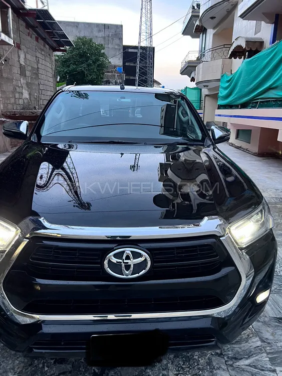 Toyota Hilux 2021 for Sale in Islamabad Image-1
