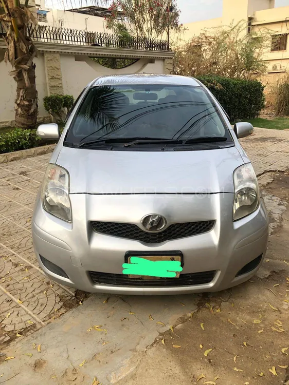 Toyota Vitz 2009 for Sale in Karachi Image-1