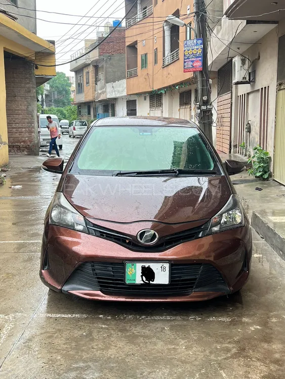 Toyota Vitz 2015 for Sale in Lahore Image-1