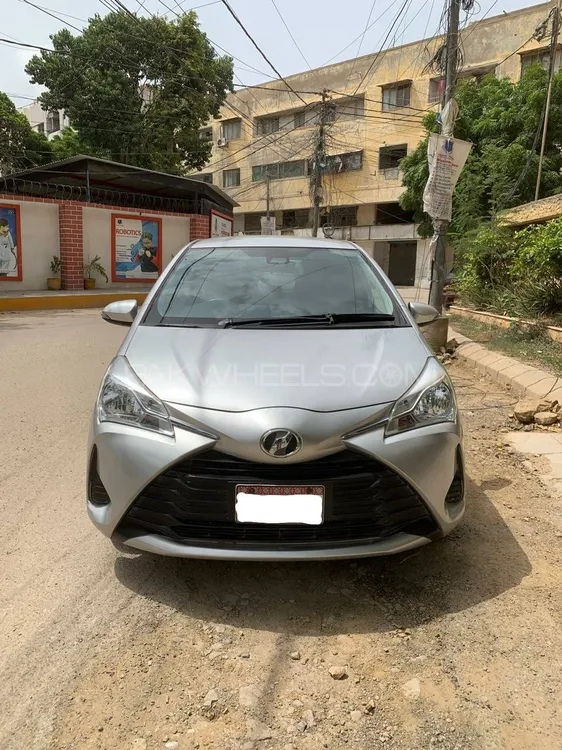 Toyota Vitz 2018 for Sale in Karachi Image-1