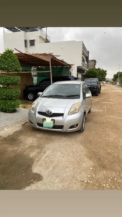 Toyota Vitz 2010 for Sale in Karachi Image-1