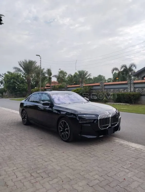 BMW 7 Series 2023 for Sale in Lahore Image-1