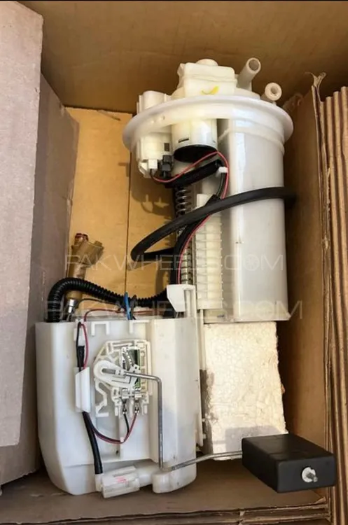 Corolla E-170 Fuel pump/filter assembly Image-1