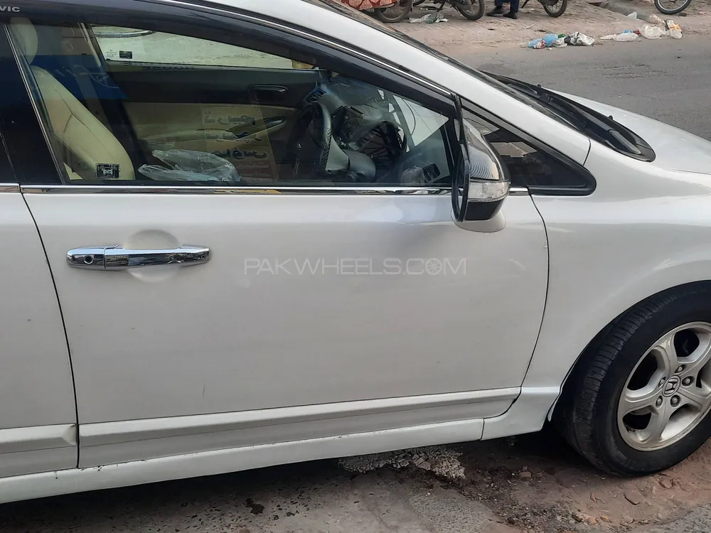 Honda Civic 2010 for Sale in Lahore Image-1